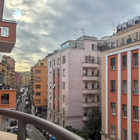 Metro B - La Dolce A Via Carnia Retreat * Рим
